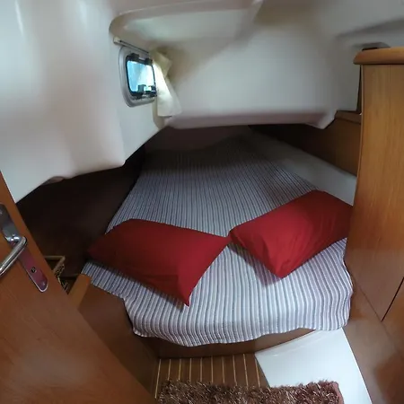 Unique Sailboat Xperience Botel 2*