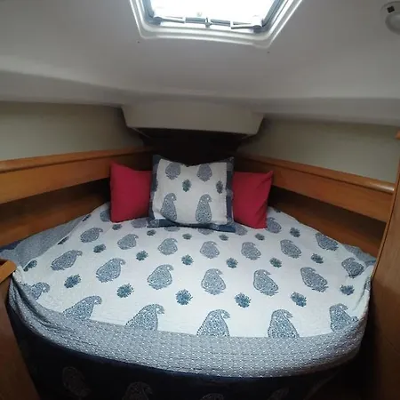 Unique Sailboat Xperience Botel